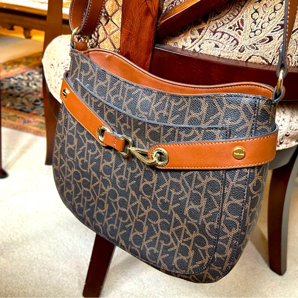 Worn once! Beautiful brown / beige CK monogram bag